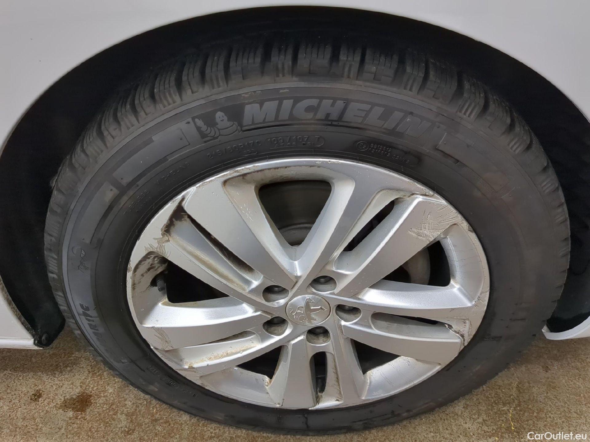  Peugeot  Expert  Fourgon Cabine Approfondie Fixe Asphalt Standard 2.0 HDi 180CV BVA8 E6d #1