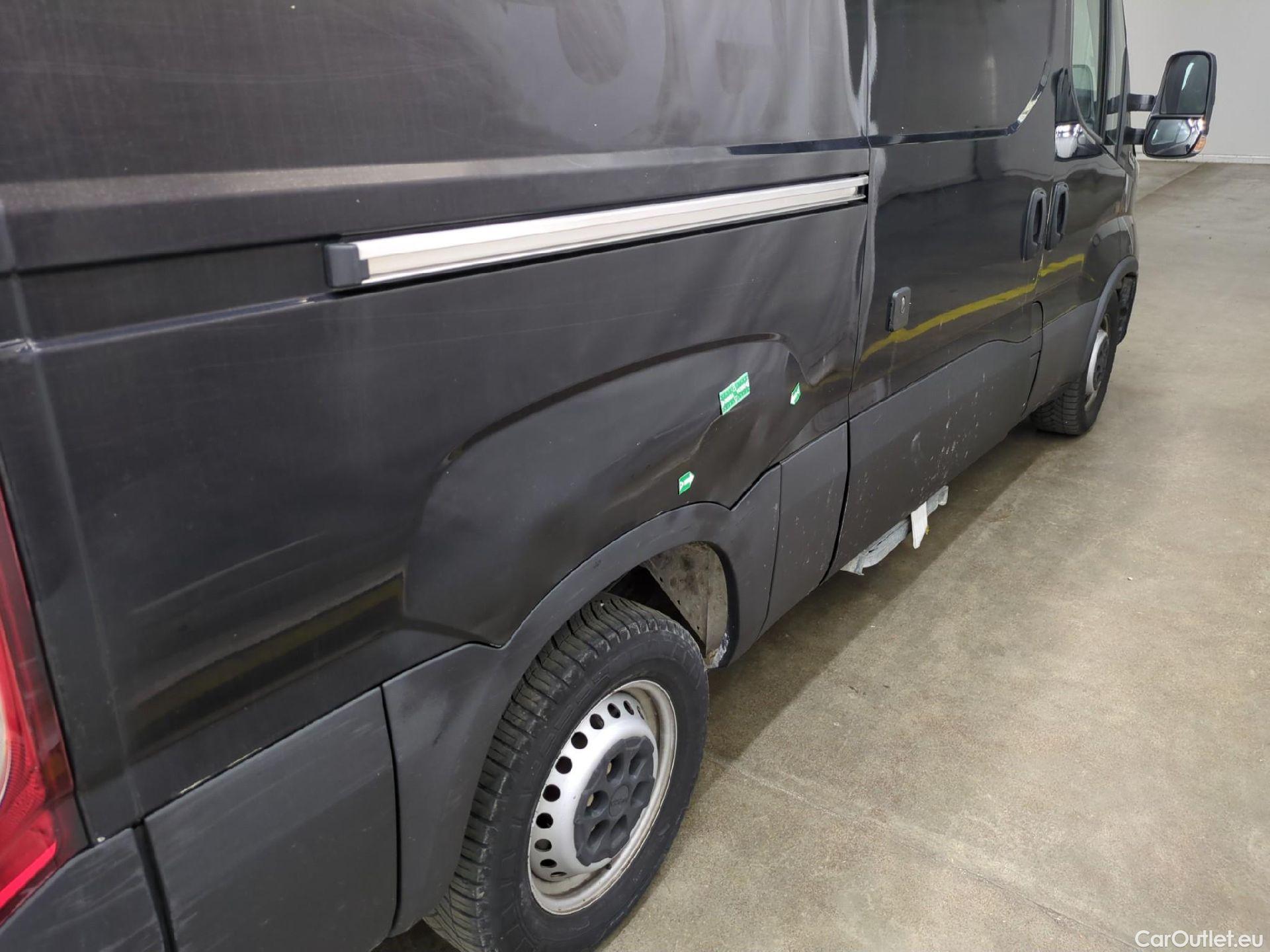  Iveco  Daily IVECO  / 2014 / 4P / Fourgon tôlé 2.3 35S14SA8 V9 H1 3520 #12