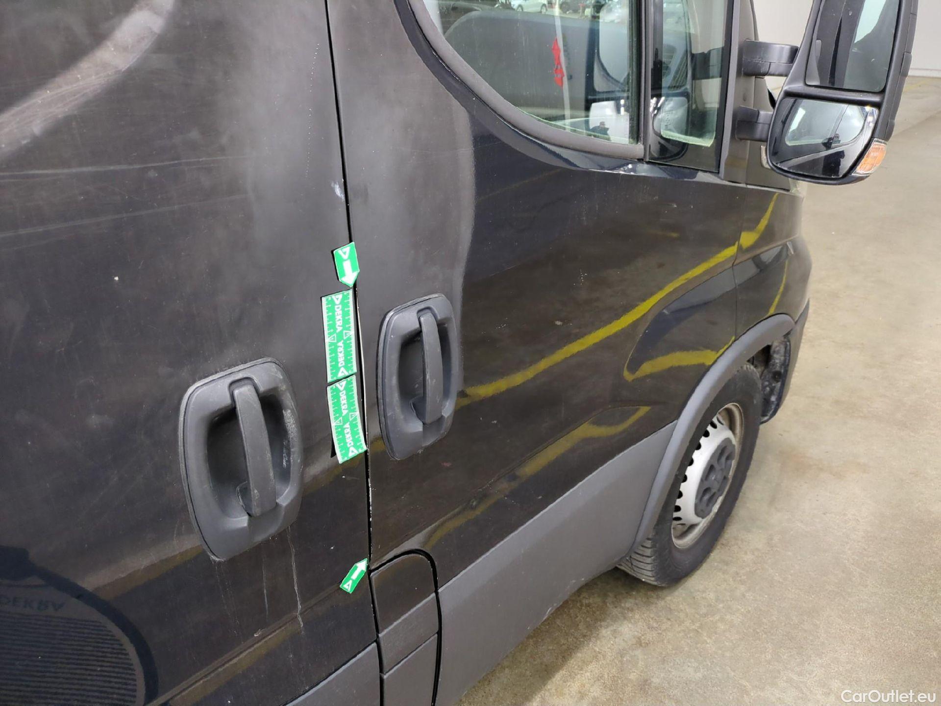  Iveco  Daily IVECO  / 2014 / 4P / Fourgon tôlé 2.3 35S14SA8 V9 H1 3520 #24