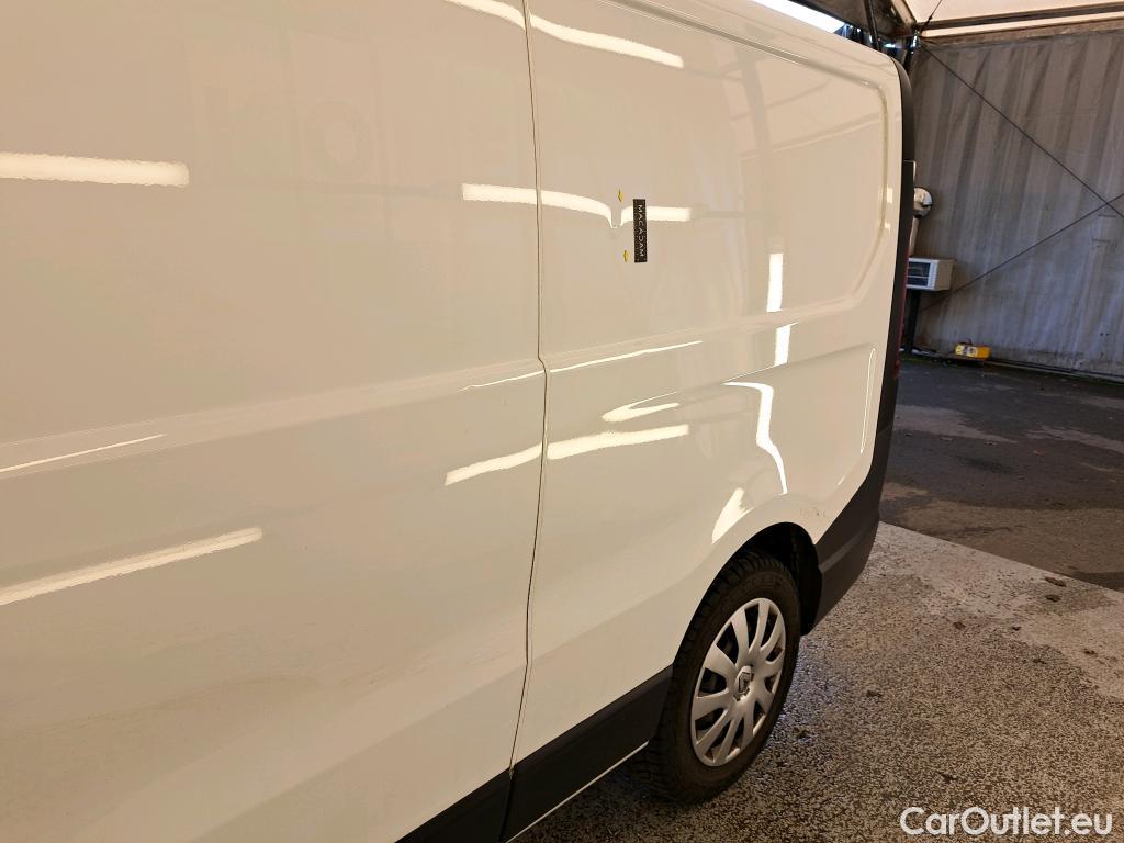  Land Rover  Discovery RENAULT Trafic 2019 4P Fourgon tole FG GCF L2H1 1300 dCi 95 #20