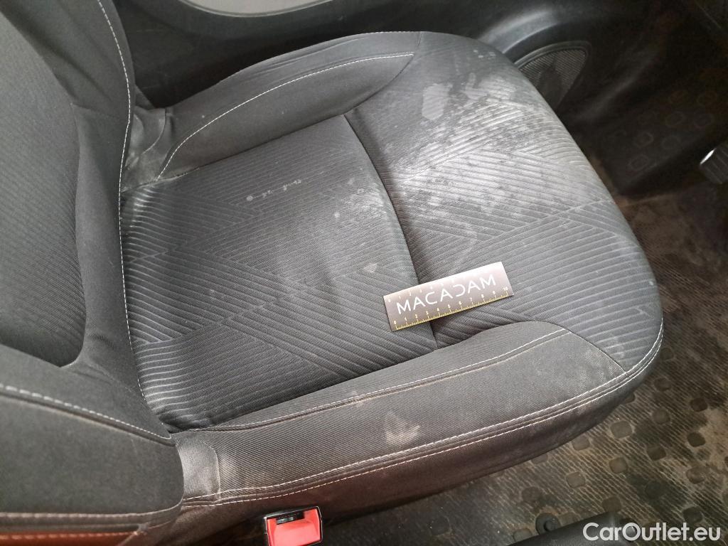 Land Rover  Discovery RENAULT Trafic 2019 4P Fourgon tole FG GCF L2H1 1300 dCi 95 #23