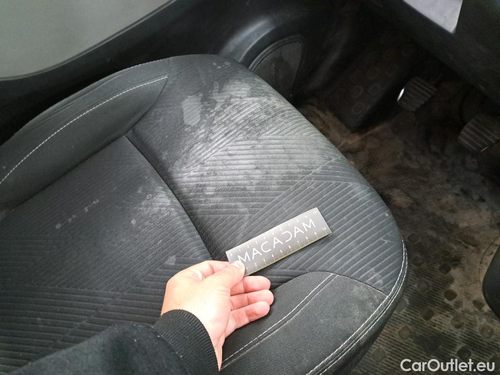  Land Rover  Discovery RENAULT Trafic 2019 4P Fourgon tole FG GCF L2H1 1300 dCi 95 #24