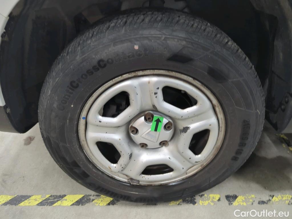  Dacia  Duster 1.5 Blue dCi 115CP Comfort 4WD #15