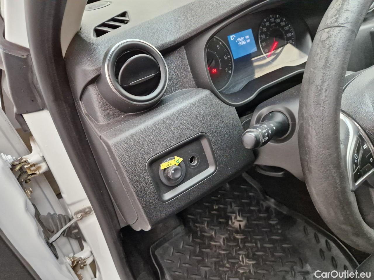  Dacia  Duster 1.5 Blue dCi 115CP Comfort 4WD #36