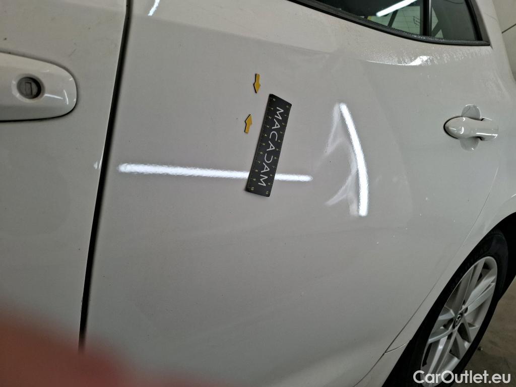  Toyota  Corolla TOYOTA  / 2018 / 5P / Berline Hybride 122h Dynamic Business Stage Acad #24