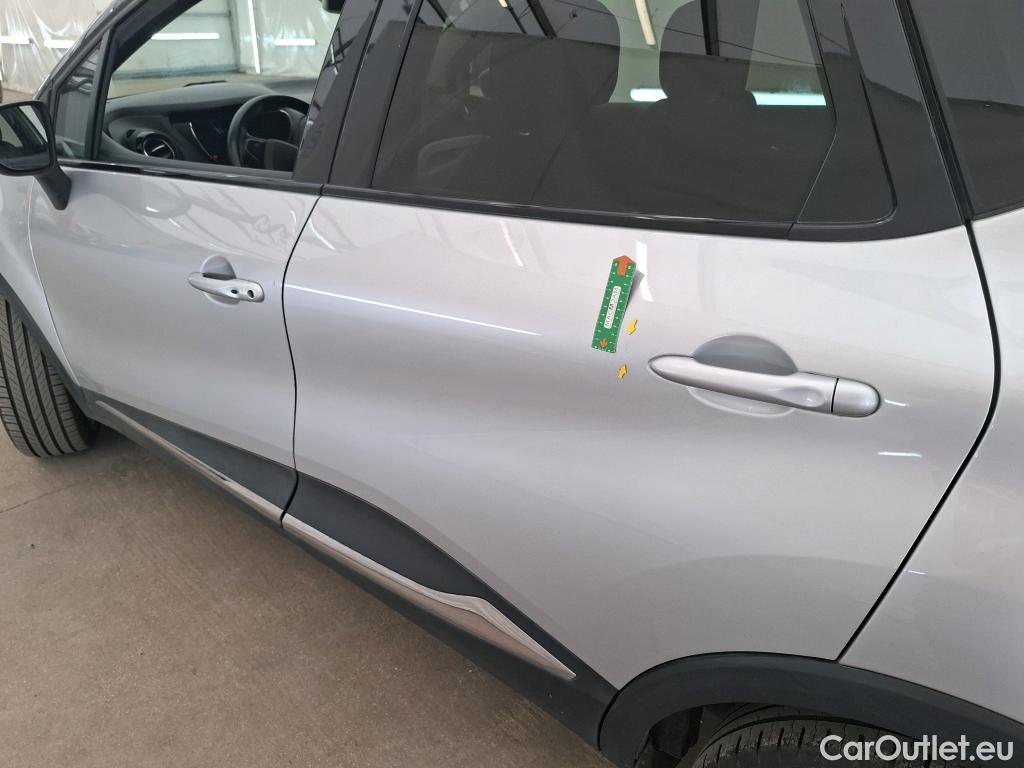  Renault  Captur RENAULT  / 2017 / 5P / Crossover Intens TCe 150 EDC FAP #12