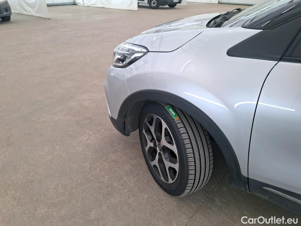  Renault  Captur RENAULT  / 2017 / 5P / Crossover Intens TCe 150 EDC FAP #8