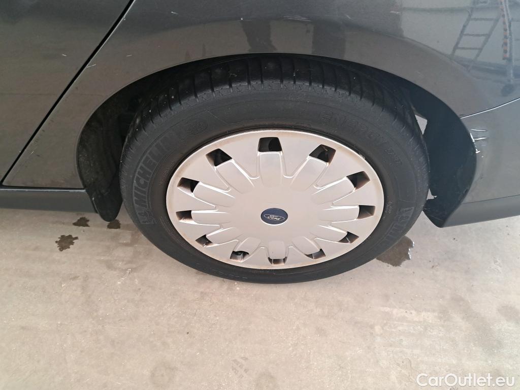  Ford  Focus  Break Trend 1.5 TDCi 105CV BVM6 E6 #99