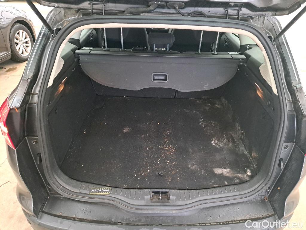  Ford  Focus  Break Trend 1.5 TDCi 105CV BVM6 E6 #105