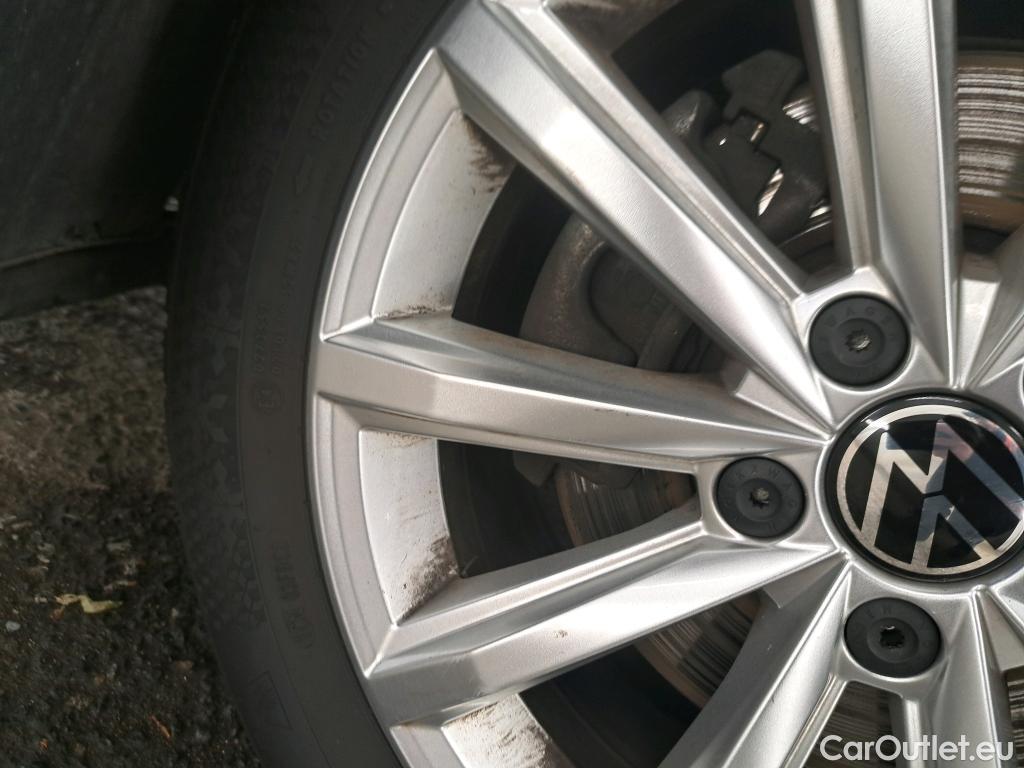 Volkswagen  Passat VOLKSWAGEN  SW / 2019 / 5P / Break 1.5 TSI 150 ACT OPF DSG7 SW LOUNGE #26