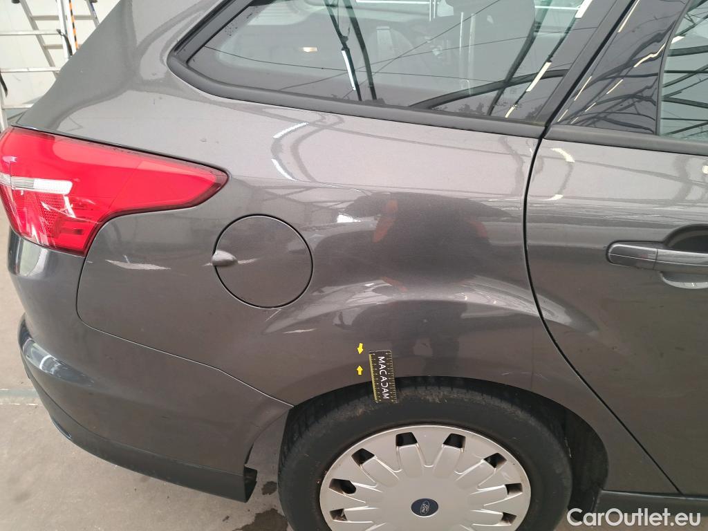  Ford  Focus  Break Trend 1.5 TDCi 105CV BVM6 E6 #32