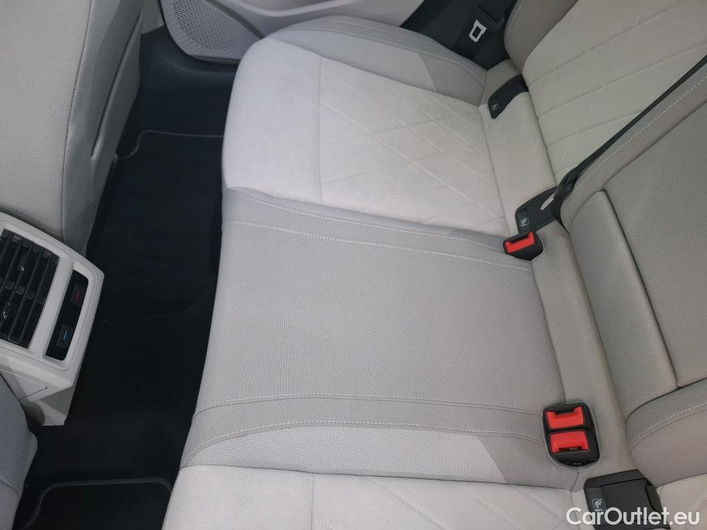  Volkswagen  Golf  VIII Berline Style 1st 2.0 TDI 150CV BVA7 E6d #16
