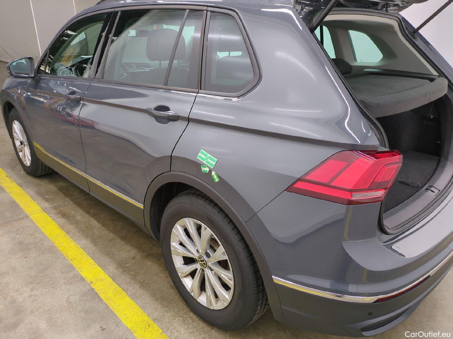  Volkswagen  Tiguan VOLKSWAGEN  5p SUV 1.5 TSI 150 EVO DSG7 Confortline #12