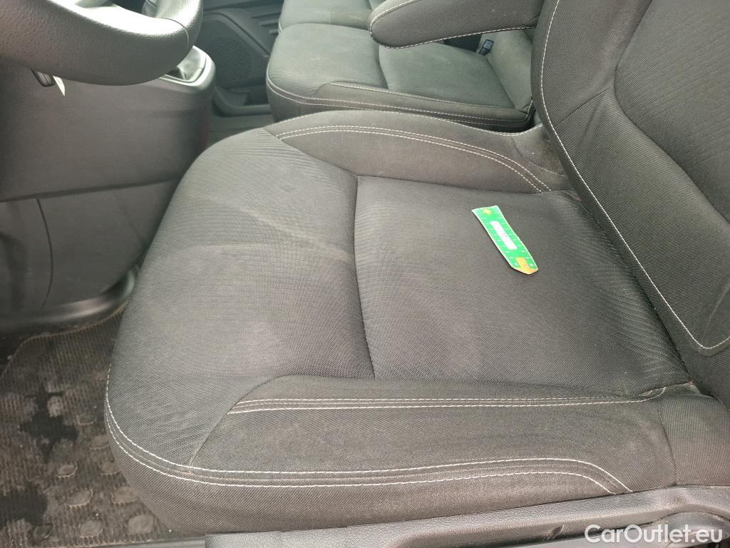  Renault  Trafic  Fourgon L2H1 3T Grand Confort 2.0 dCi 130CV BVM6 E6d #17