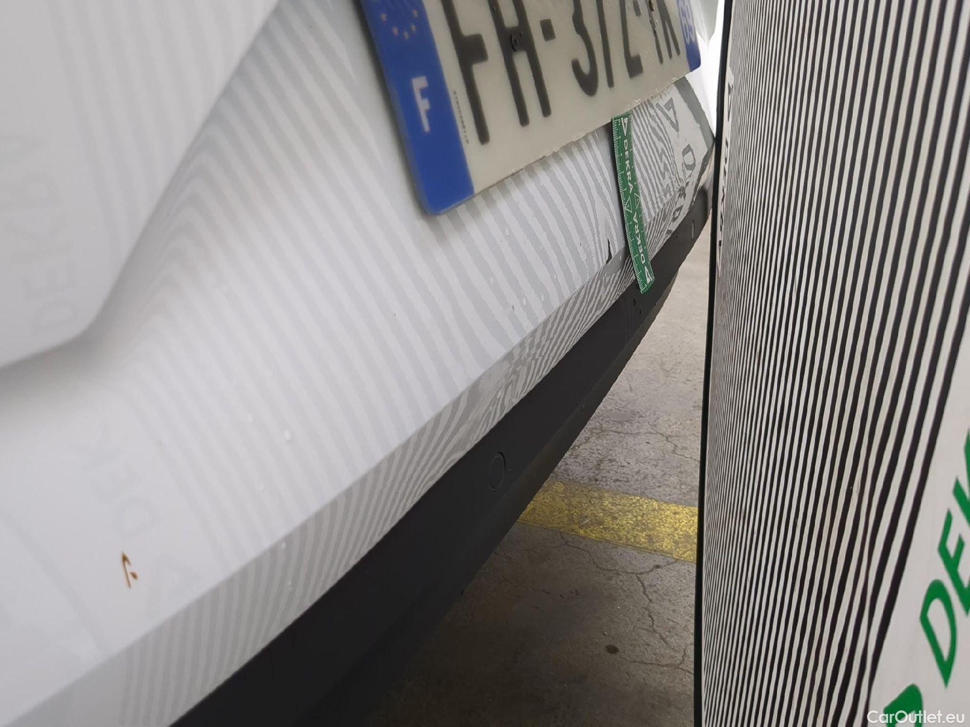  Renault  Megane  IV Berline 5pt. Business 1.3 TCe 115CV BVM6 E6dT / TRANSFO VP/VF #20