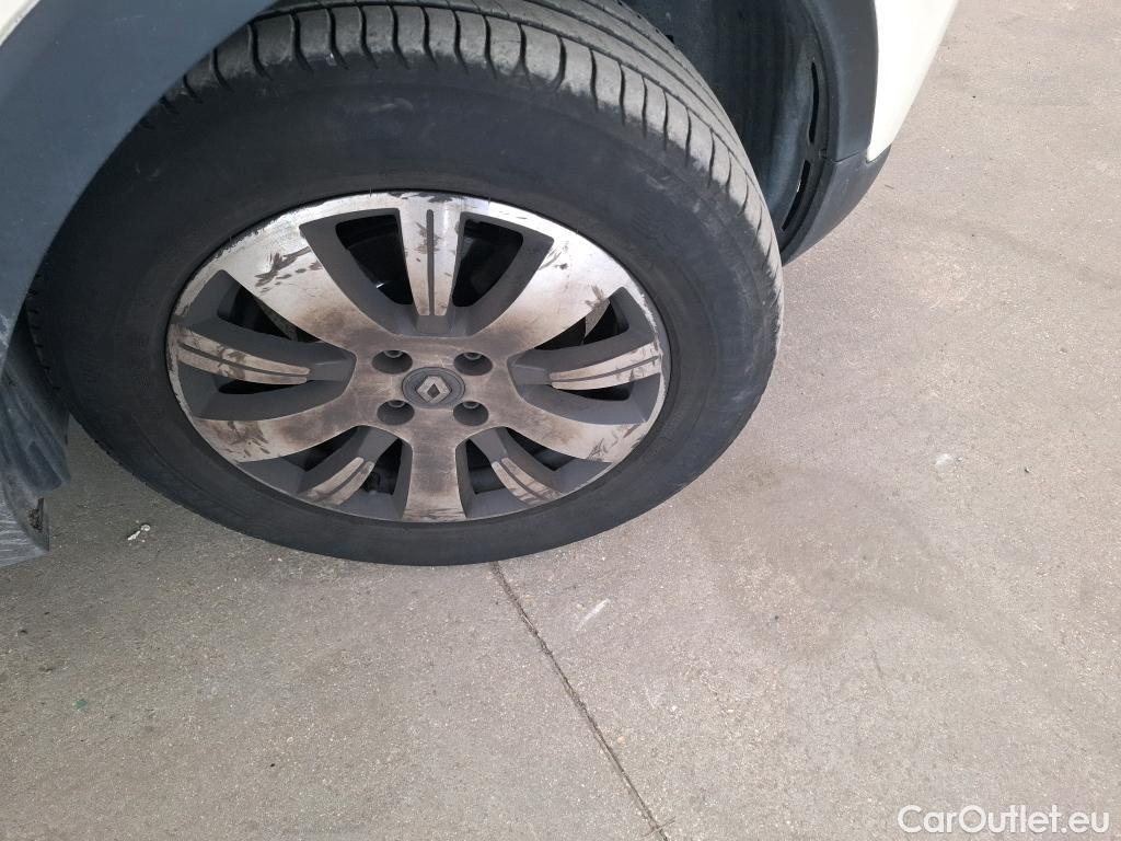  Renault  Captur  Business 0.9 TCe 90CV BVM5 E6 / TRANSFO VP VF #23
