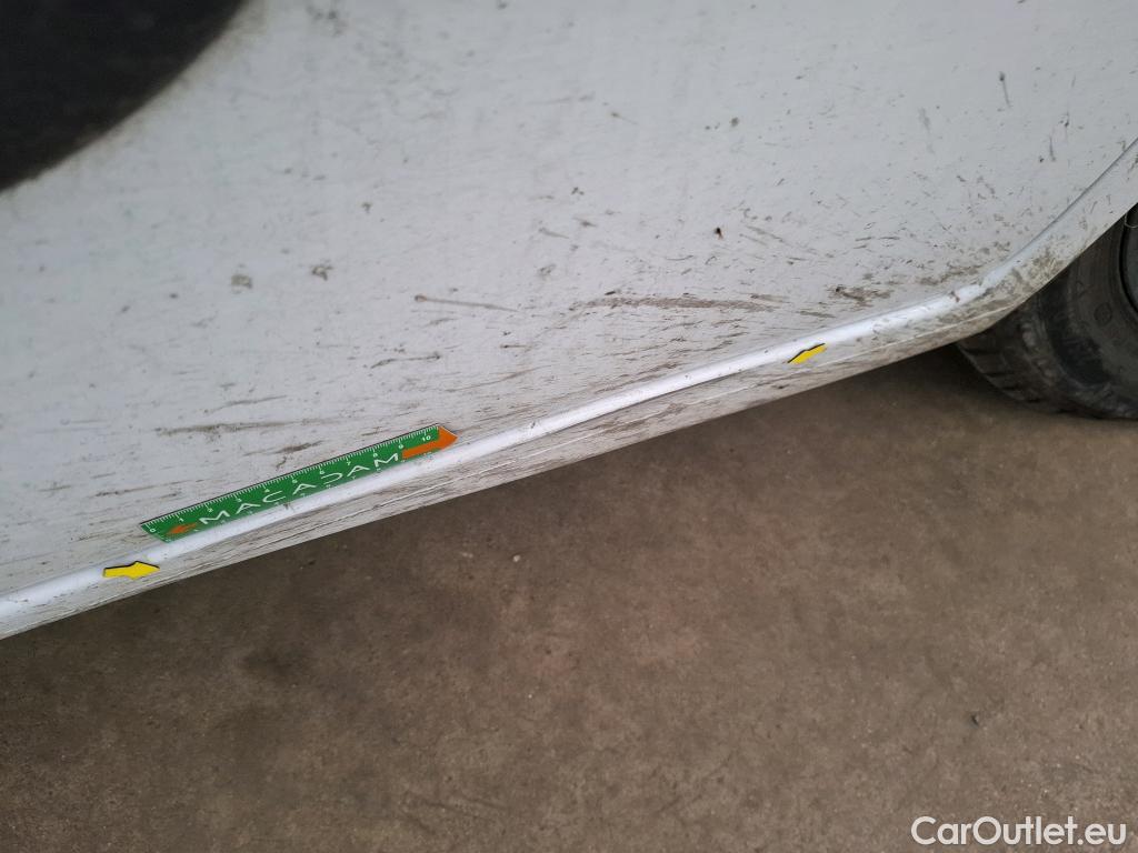  Renault  Master  Fourgon L3H2 3 5 Grand Confort dCi 135CV BVM6 7 Sieges E6dT #24