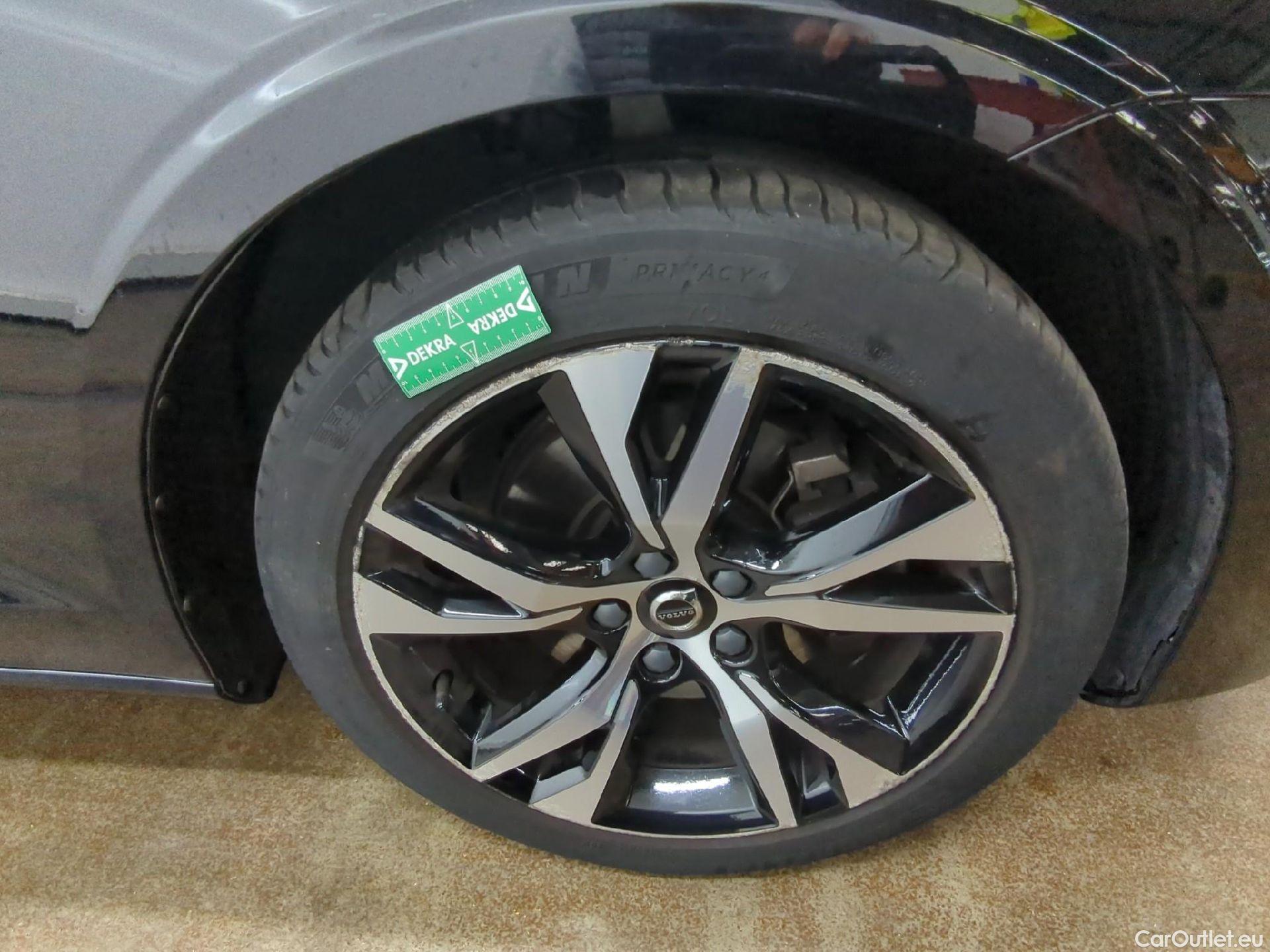  Volvo  V60  Break R-Design 2.0 165CV BVA8 E6d #1