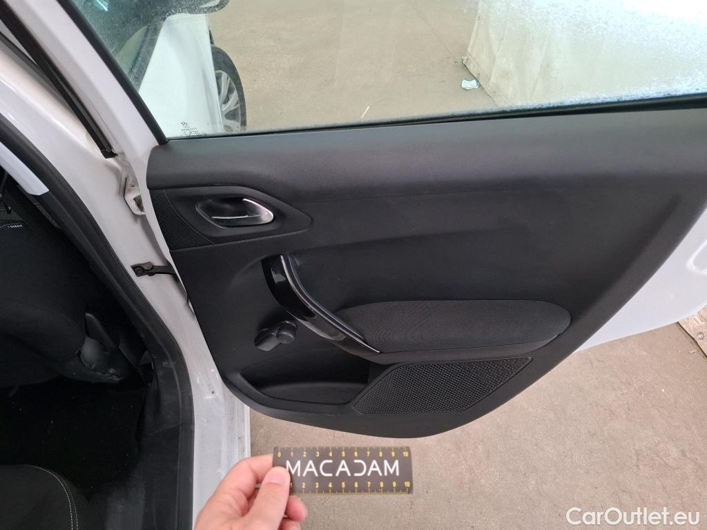  Peugeot  208  Active 1.2 PureTech 80CV BVM5 E6 #21