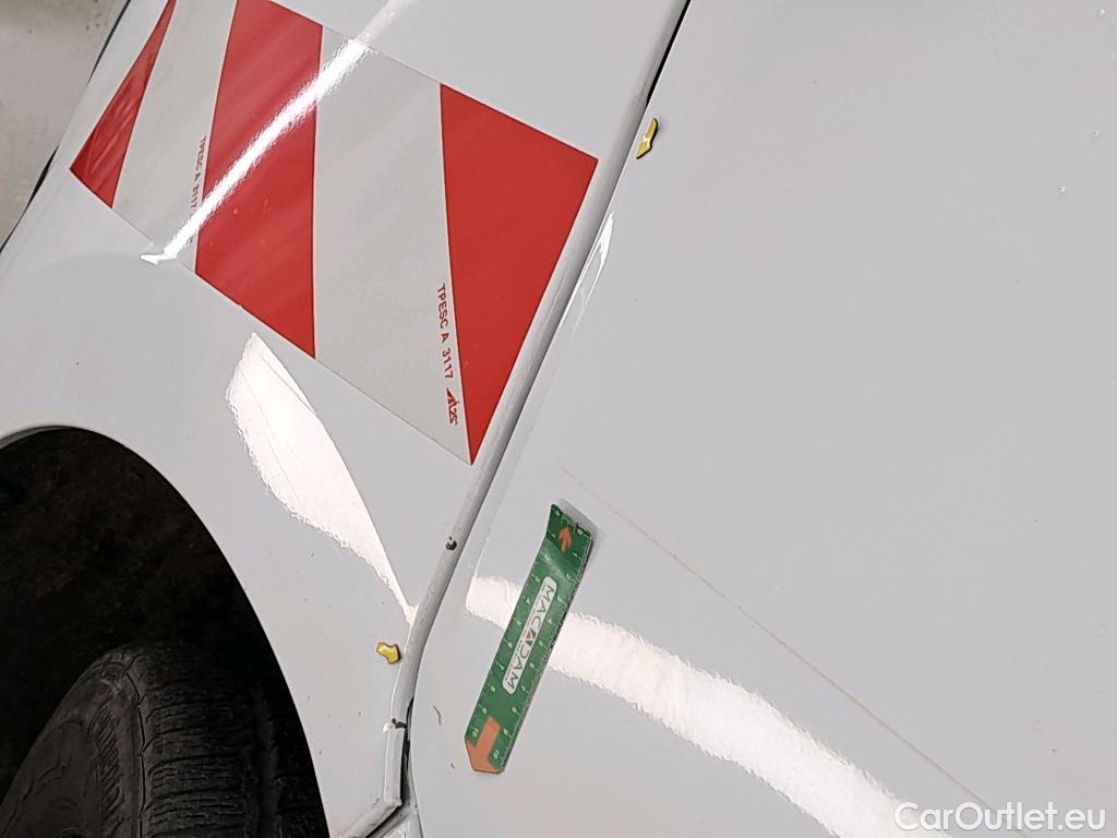  Renault  Master  III Fourgon L3H2 3 5 Grand Confort dCi 145CV BVM6 E6 #4
