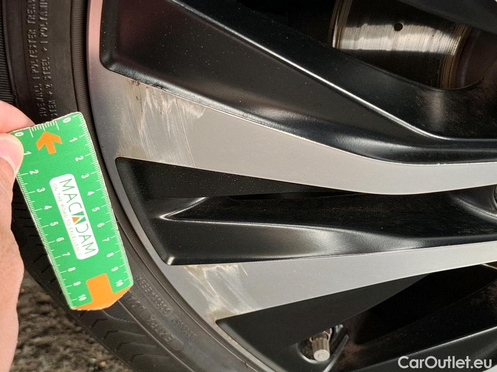  Mercedes  A-Klasse MERCEDES-BENZ Classe A Berline / 2018 / 4P / Berline A 180 d Business Line 8G-DCT #31