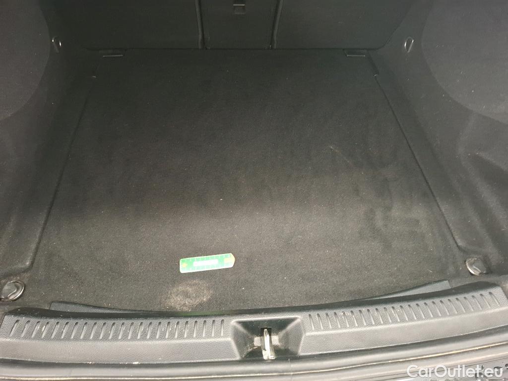  Mercedes  A-Klasse MERCEDES-BENZ Classe A Berline / 2018 / 4P / Berline A 180 d Business Line 8G-DCT #39
