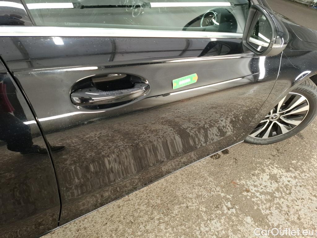  Mercedes  A-Klasse MERCEDES-BENZ Classe A Berline / 2018 / 4P / Berline A 180 d Business Line 8G-DCT #42