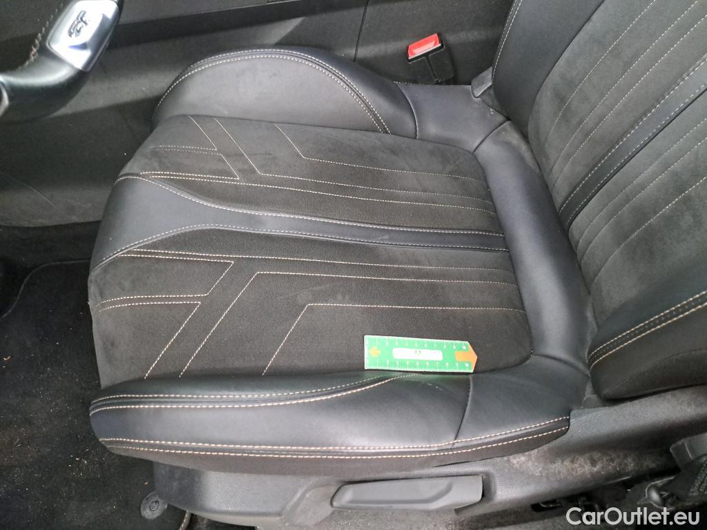  Peugeot  3008 PEUGEOT  / 2020 / 5P / SUV PureTech 130 S&S EAT8 GT Pack #10