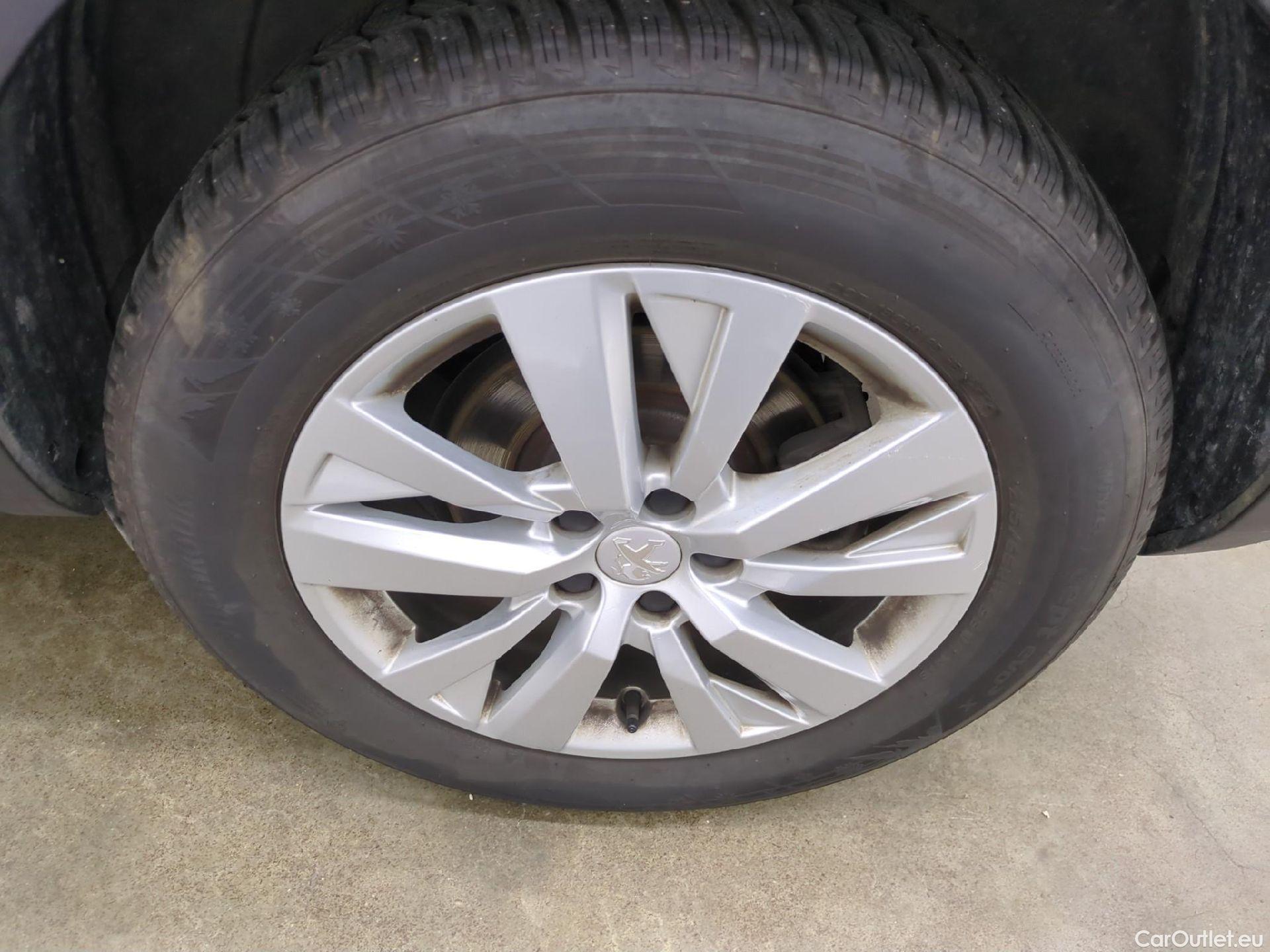  Peugeot  5008  Style 1.5 HDi 130CV BVA8 7 Sieges E6d #14