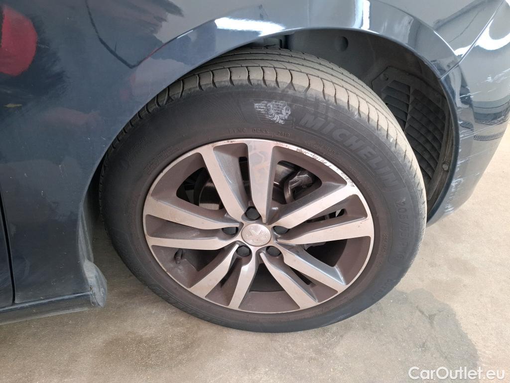  Peugeot  308  Allure 1.2 PureTech 110CV BVM6 E6d #15