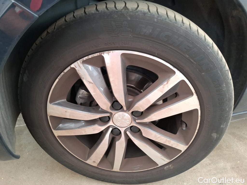  Peugeot  308  Allure 1.2 PureTech 110CV BVM6 E6d #12