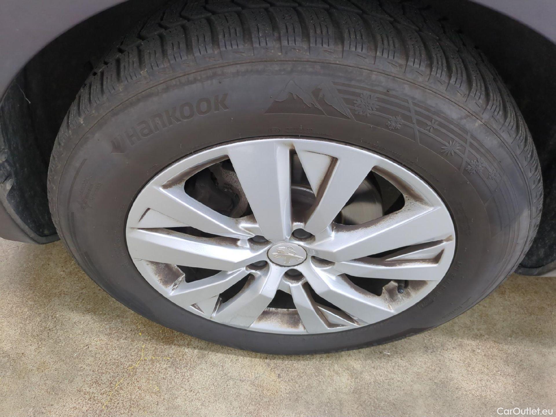  Peugeot  5008  Style 1.5 HDi 130CV BVA8 7 Sieges E6d #13