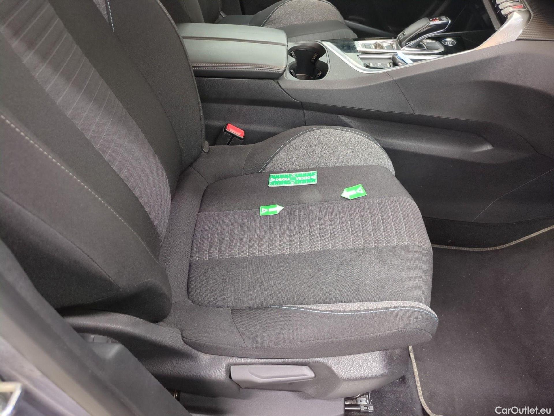  Peugeot  5008  Style 1.5 HDi 130CV BVA8 7 Sieges E6d #2