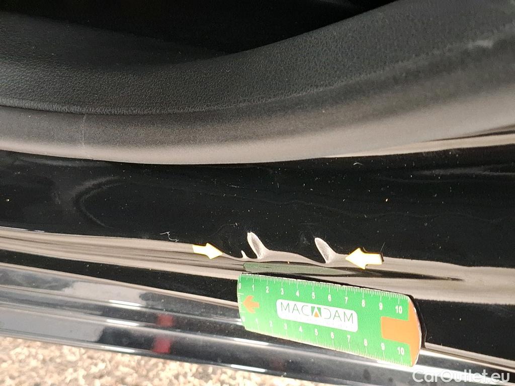  Mercedes  A-Klasse MERCEDES-BENZ Classe A Berline / 2018 / 4P / Berline A 180 d Business Line 8G-DCT #19