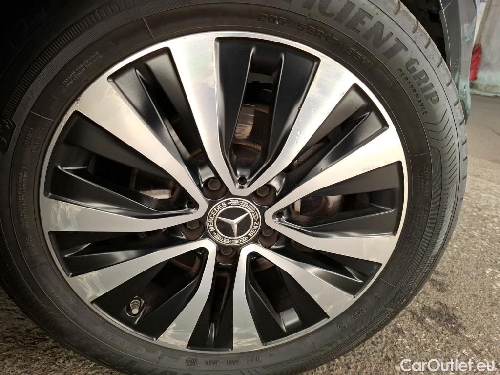  Mercedes  A-Klasse MERCEDES-BENZ Classe A Berline / 2018 / 4P / Berline A 180 d Business Line 8G-DCT #28