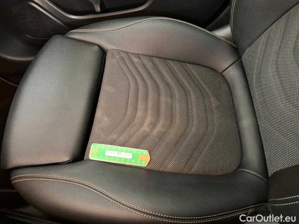  Mercedes  A-Klasse MERCEDES-BENZ Classe A Berline / 2018 / 4P / Berline A 180 d Business Line 8G-DCT #38