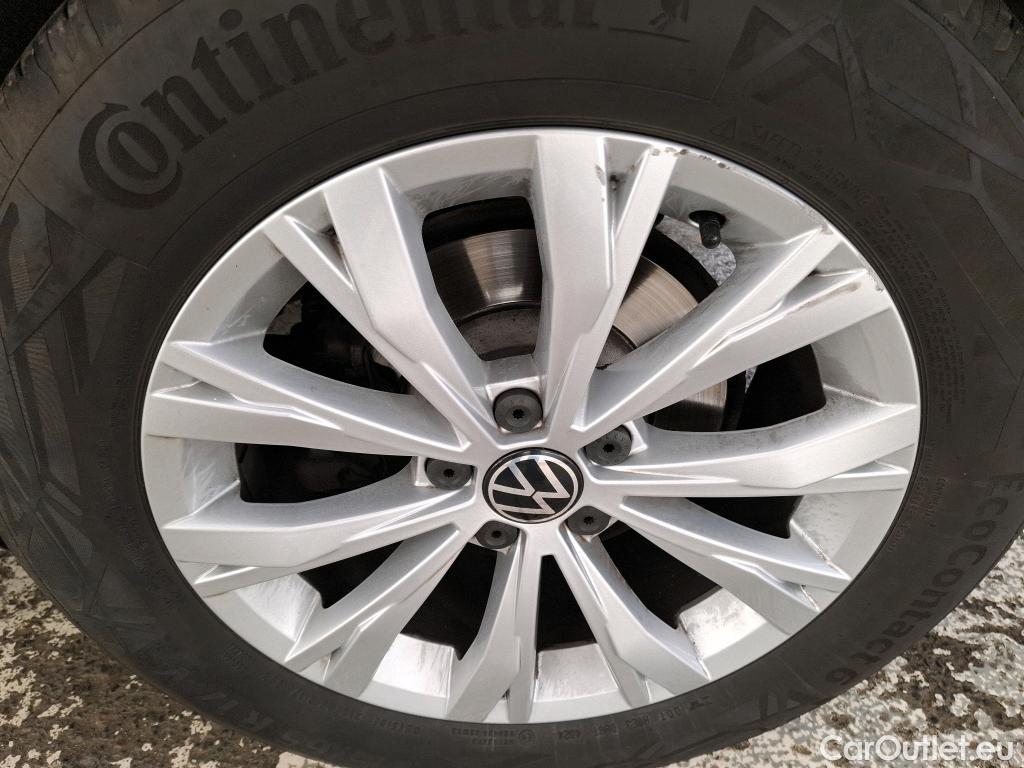  Volkswagen  Tiguan VOLKSWAGEN  / 2020 / 5P / SUV 2.0 TDI 150 DSG7 Life Business #9