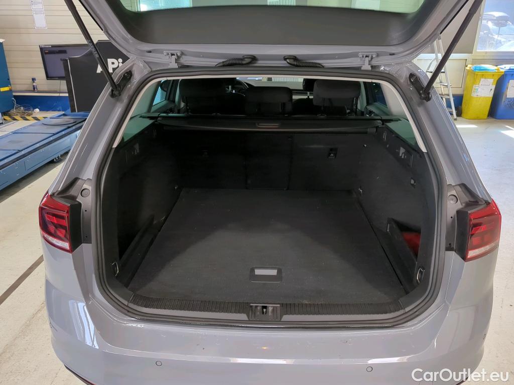 Volkswagen  Passat  Variant Conceptline 2.0 TDI 90KW AT7 E6d #8