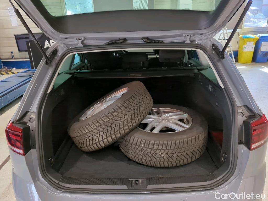 Volkswagen  Passat  Variant Conceptline 2.0 TDI 90KW AT7 E6d #17