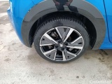  Peugeot  208 Peugeot  1.5 BlueHDi 100 MAN6 S&S €6.2 GT Line 5d #51