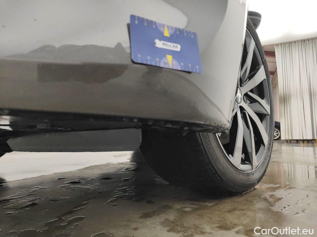 Peugeot  508 Peugeot  2.0 BlueHDi 160 S&S EAT8 GT Line 5d #34