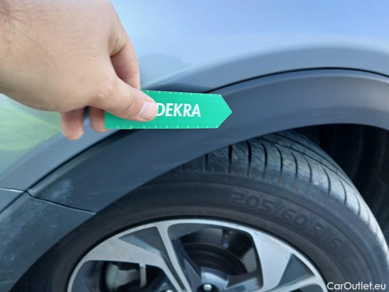 KIA  XCeed KIA  / 2019 / 5P / todoterreno 1.0 T-GDi Drive 88kW (120CV) #11