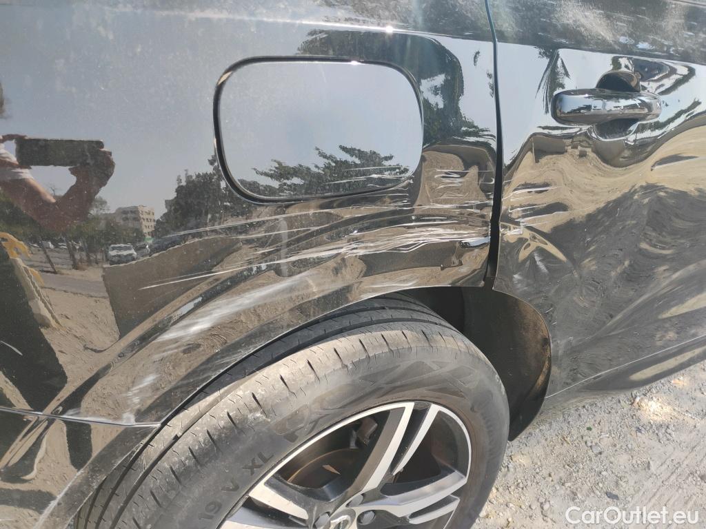 Volvo  XC60 VOLVO  / 2017 / 5P / todoterreno 2.0 T6 AWD Recharge R-Design Auto #4