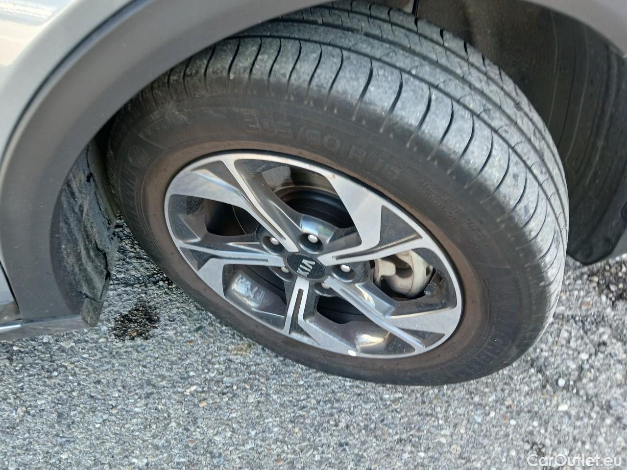  KIA  XCeed KIA  / 2019 / 5P / todoterreno 1.0 T-GDi Drive 88kW (120CV) #26