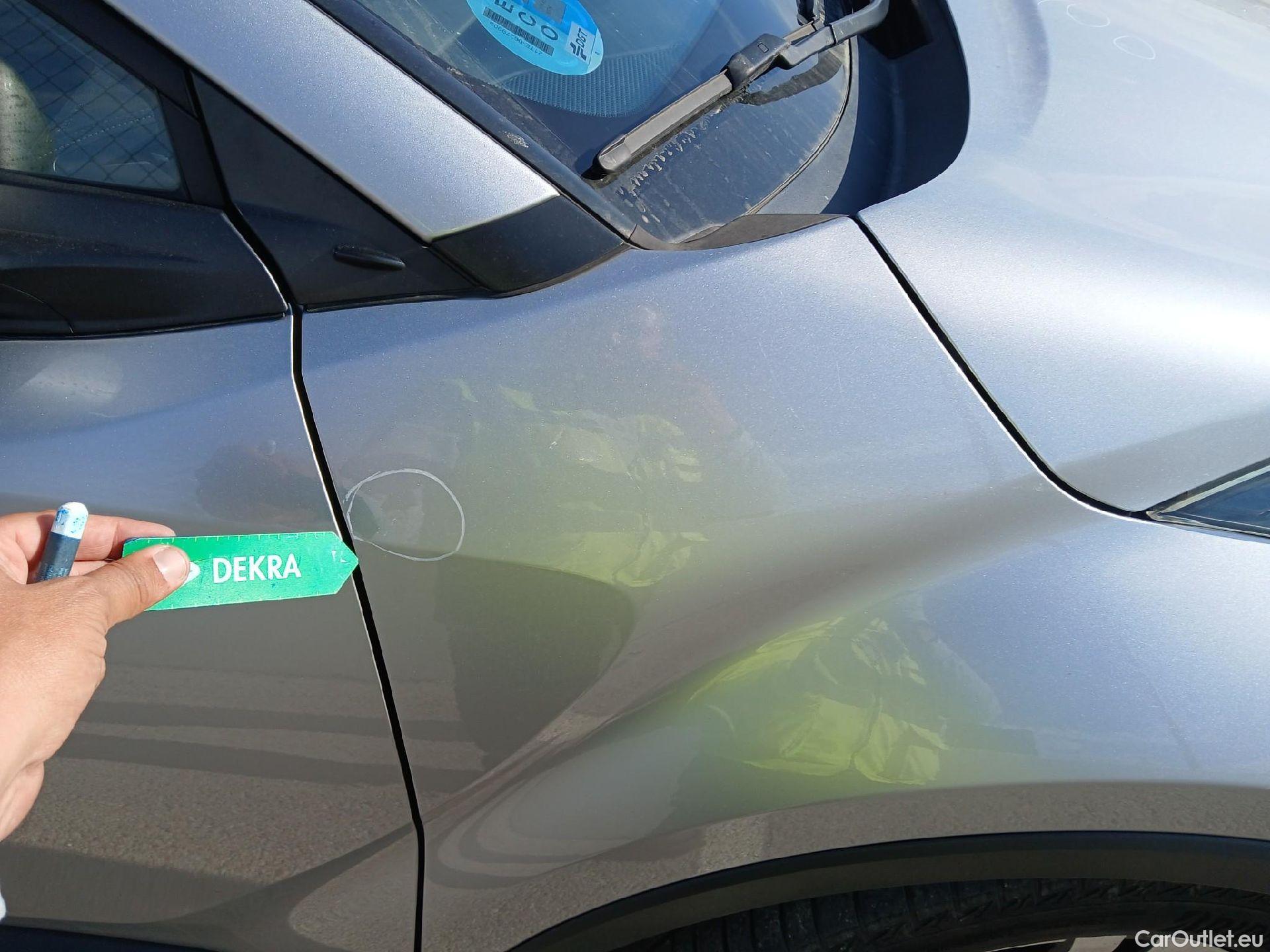  Toyota  C-HR TOYOTA  / 2019 / 5P / todoterreno 1.8 125H Advance #25