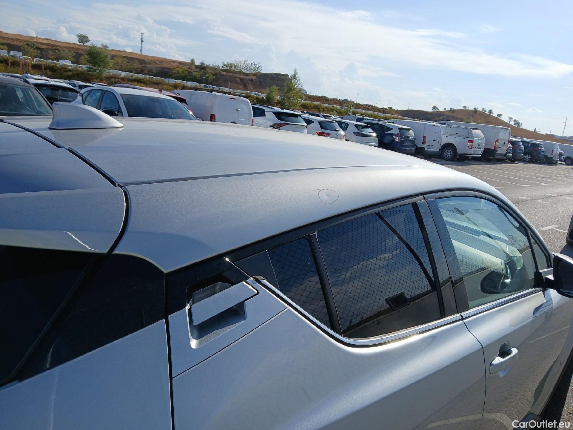  Toyota  C-HR TOYOTA  / 2019 / 5P / todoterreno 1.8 125H Advance #18