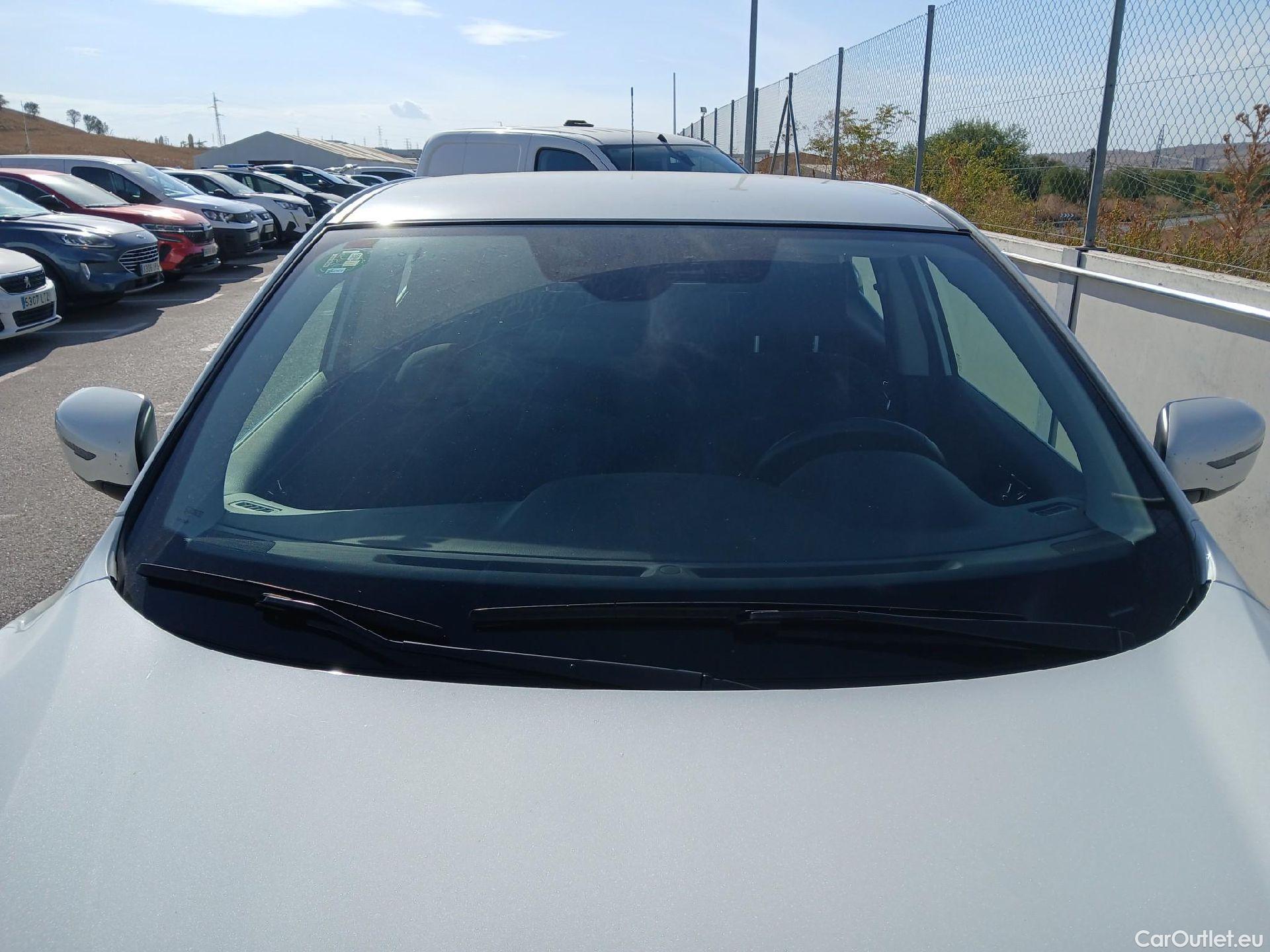  Nissan  Qashqai NISSAN  / 2017 / 5P / todoterreno DIG-T 103 kW (140 CV) E6D ACENTA #24