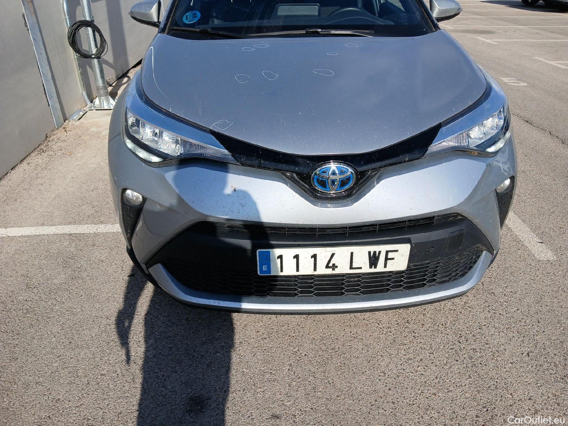  Toyota  C-HR TOYOTA  / 2019 / 5P / todoterreno 1.8 125H Advance #4