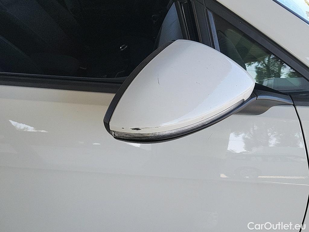 Volkswagen  Golf  VOLKSWAGEN / 2016 / 5P / berlina con portón Last Edition 1.6 TDI 85kW (115CV) #18