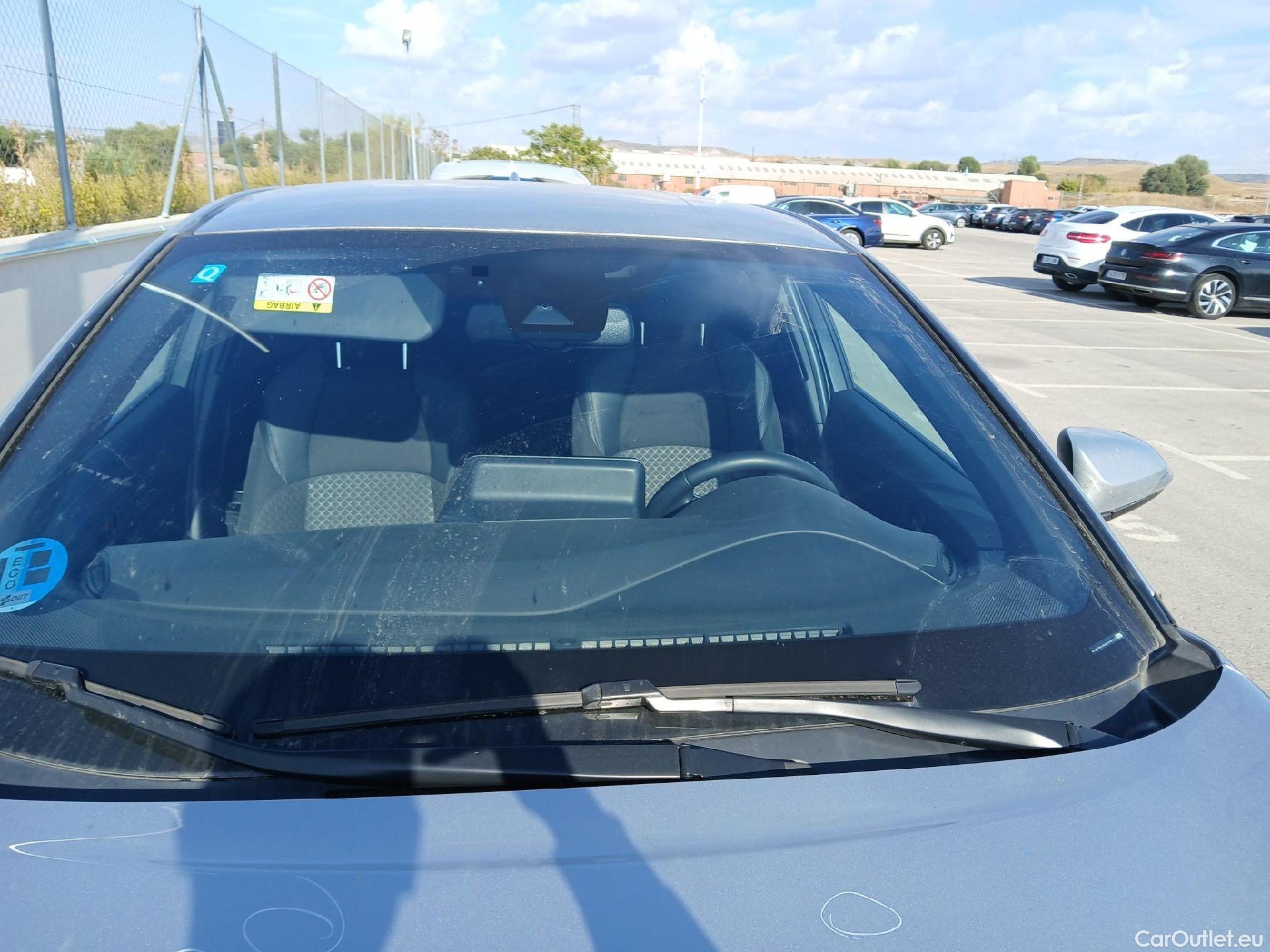  Toyota  C-HR TOYOTA  / 2019 / 5P / todoterreno 1.8 125H Advance #7